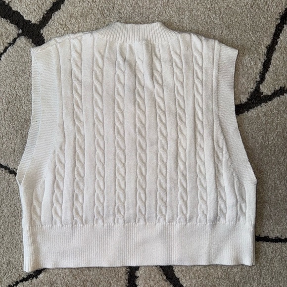 V-Neck Knit Sweater Vest - Picture 5 of 6